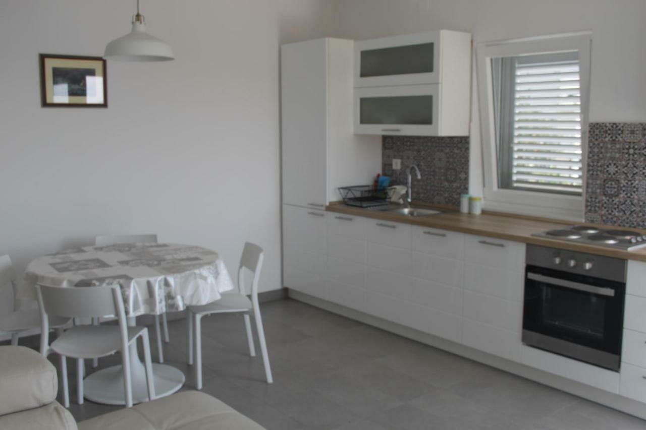 Apartmani "Mali Mago" Tribalj Buitenkant foto