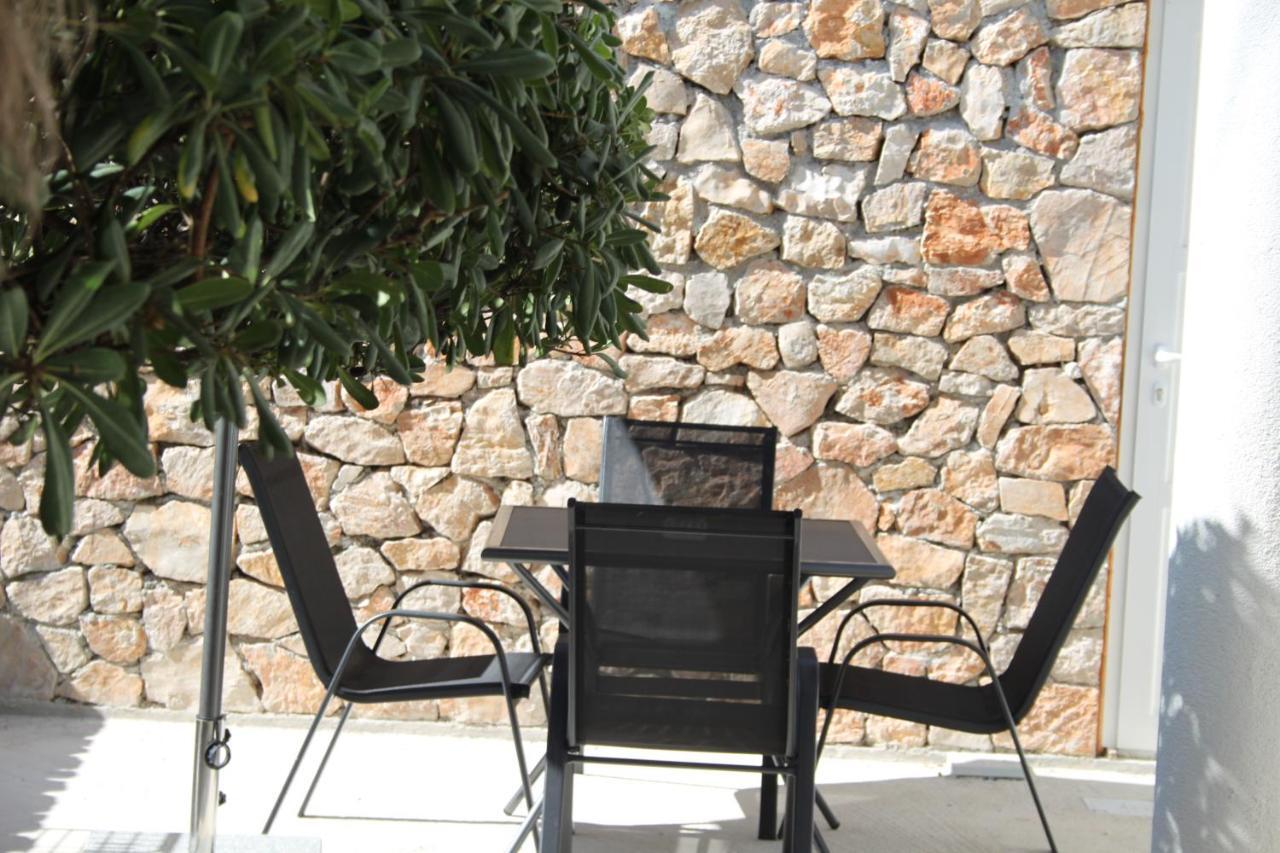 Apartmani "Mali Mago" Tribalj Buitenkant foto